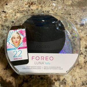 NWT FOREO LUNA FOTO FACIAL CLEANSING BRUSH
